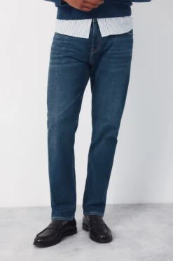 Pantal&oacute;n vaquero ligero regular fit