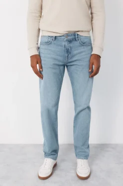 Pantal&oacute;n vaquero ligero regular fit