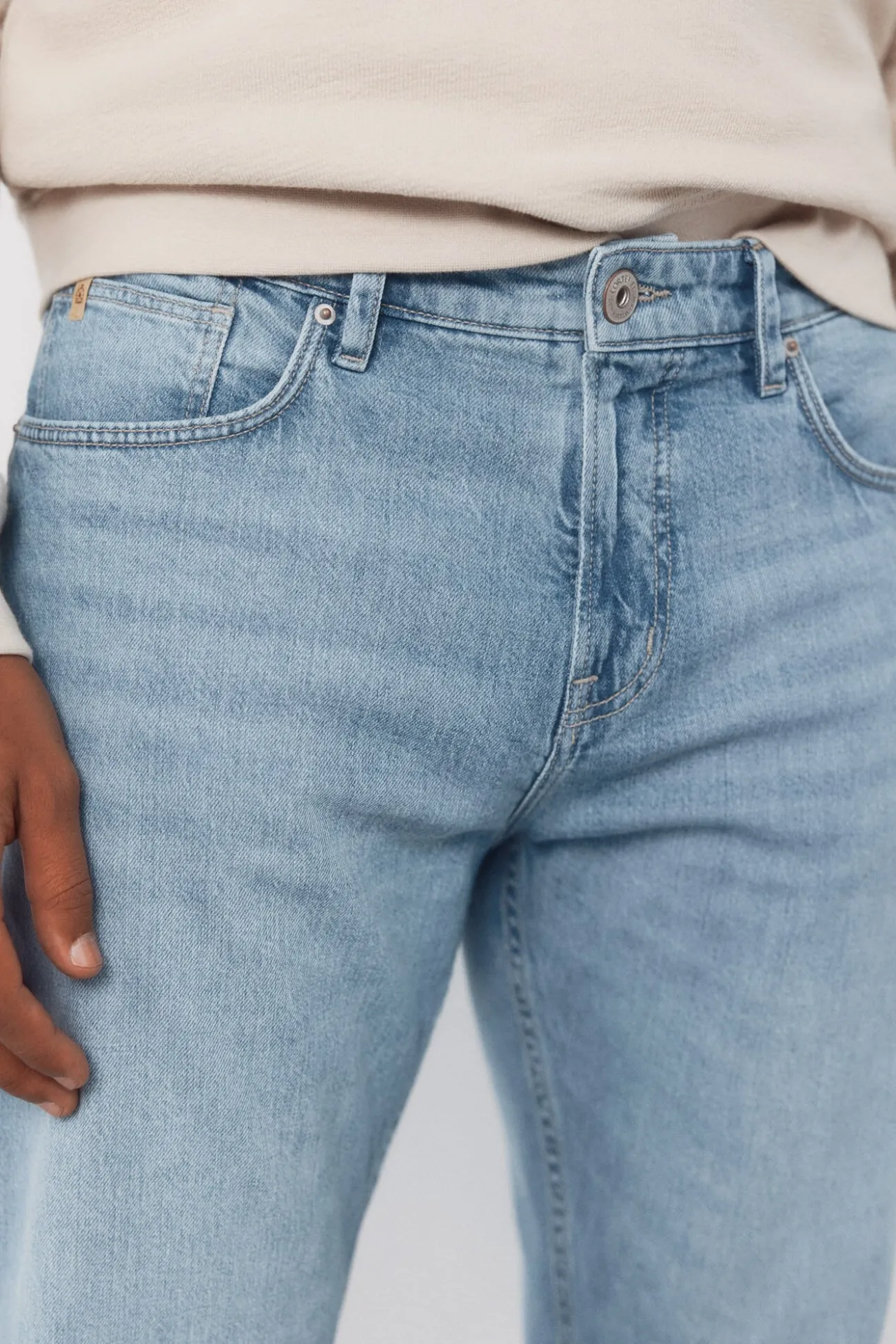 Pantalón vaquero ligero regular fit