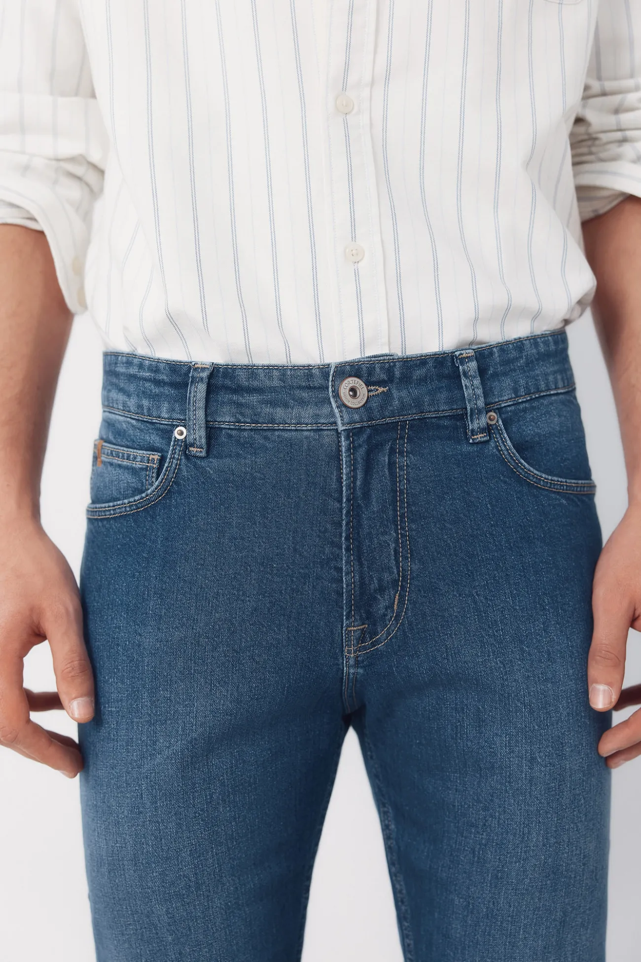 Pantalón vaquero ligero slim fit
