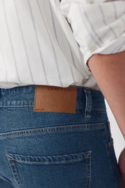 Pantalón vaquero ligero slim fit