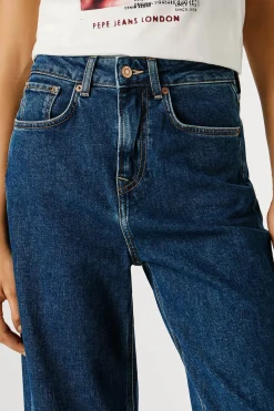 Pantal&oacute;n vaquero recto tiro ultra alto