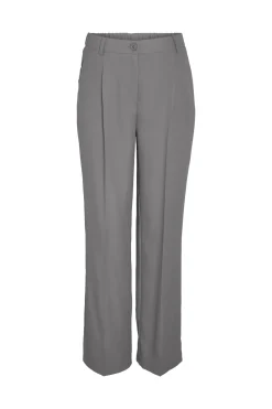 Pantalon estilo traje