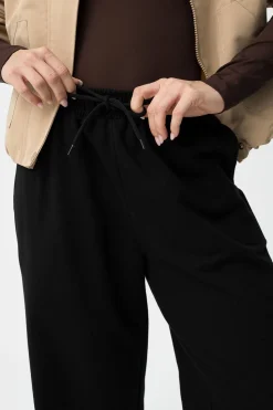 Pantalones anchos