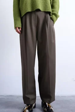 Pantalones holgados de pierna ancha