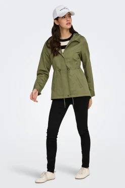 Parka con capucha