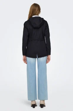 Parka con capucha