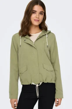 Parka corta con capucha