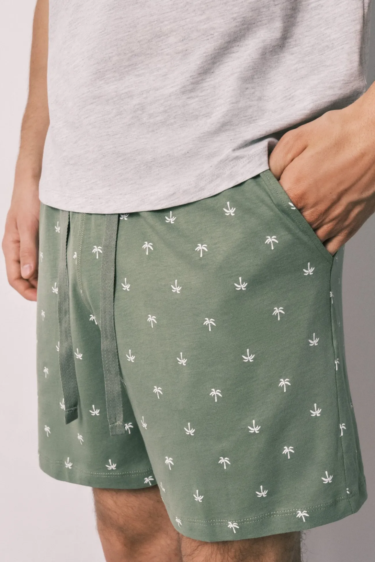 Pijama corto hombre algodón estampado palmeras