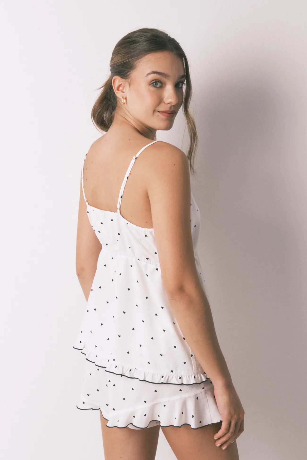 Pijama corto tirantes blanco estampado corazones