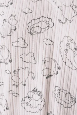 Pijama largo canal&eacute; soft blanco estampado Moomin