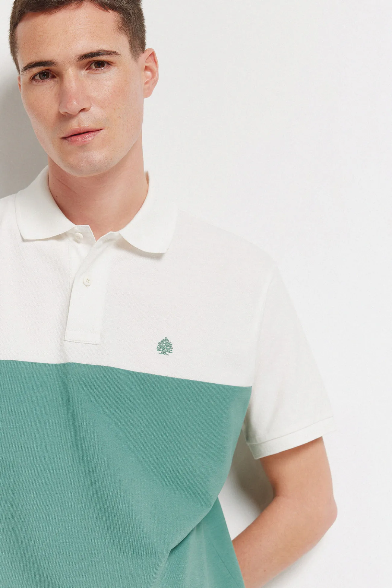 Polo piqu&eacute; cortes regular fit