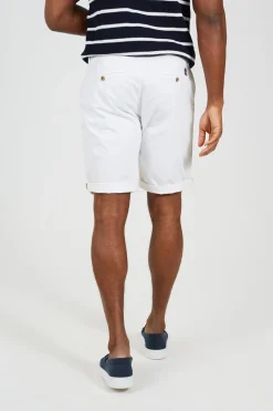 Short b&aacute;sico con cinco bolsillos