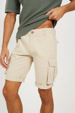 Short cargo con siete bolsillos