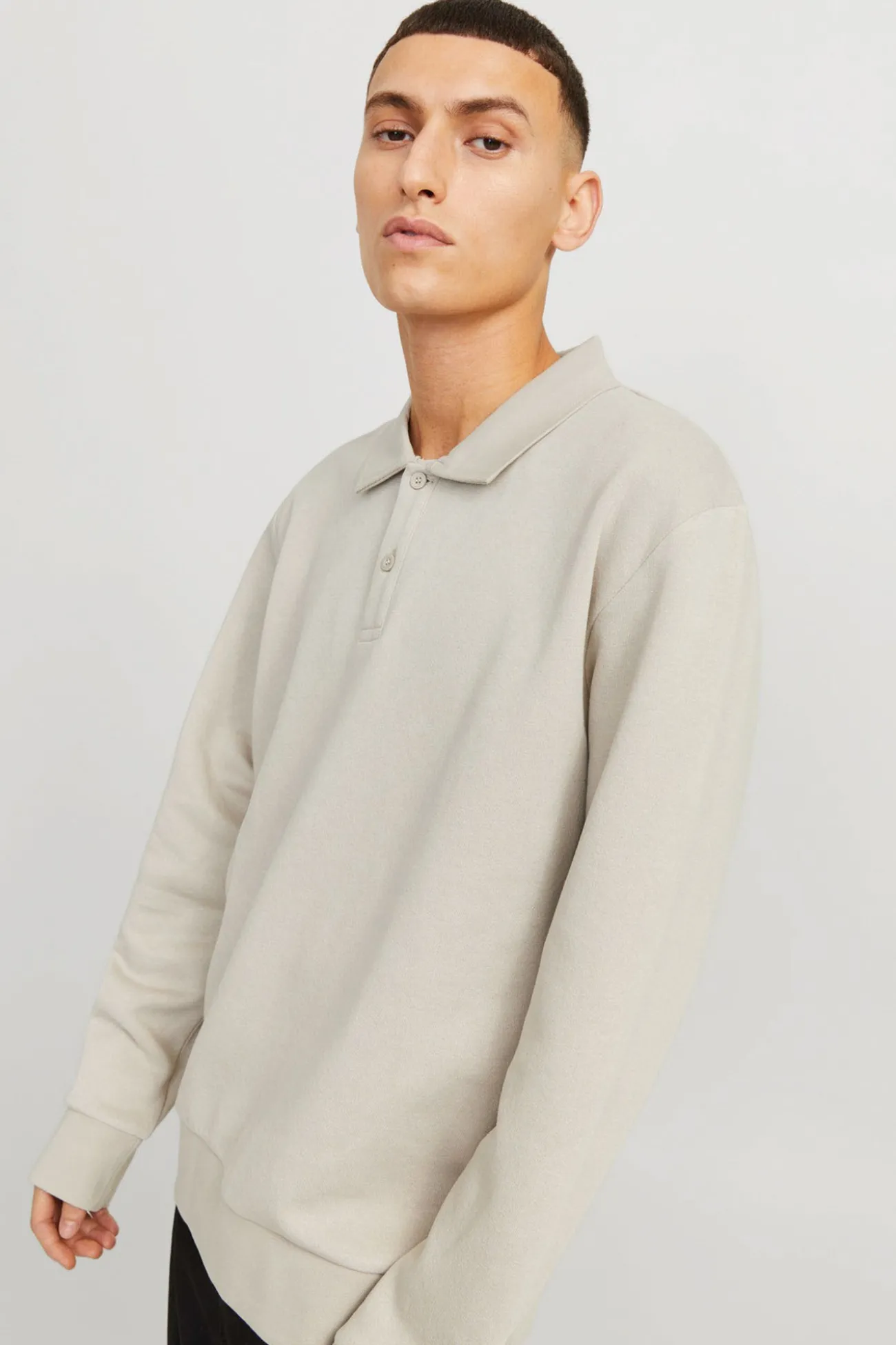 Sudadera tipo polo
