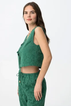 Top slim sin mangas