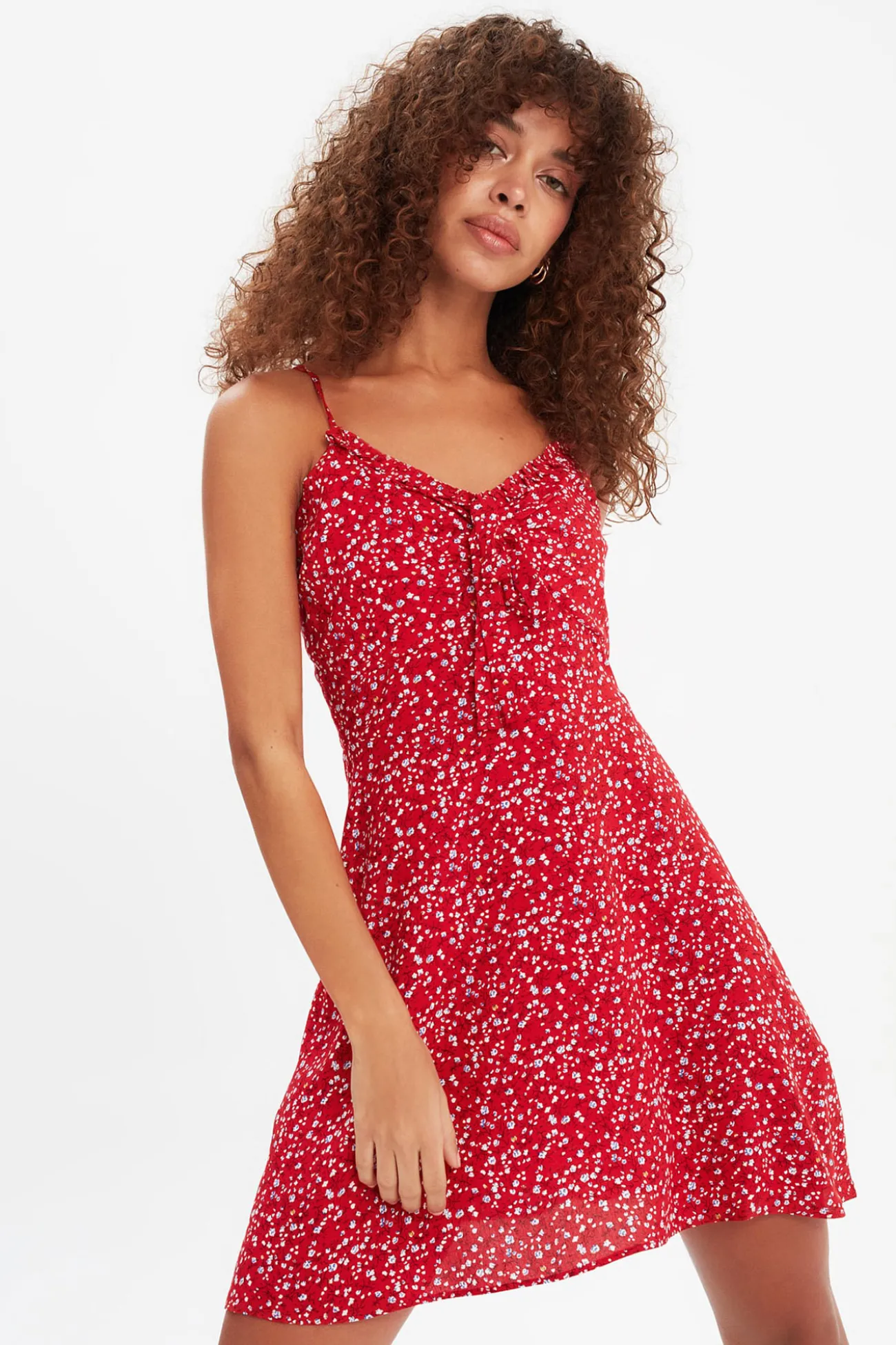 Vestido corto de tirantes