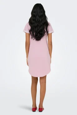 Vestido corto detalle bordado