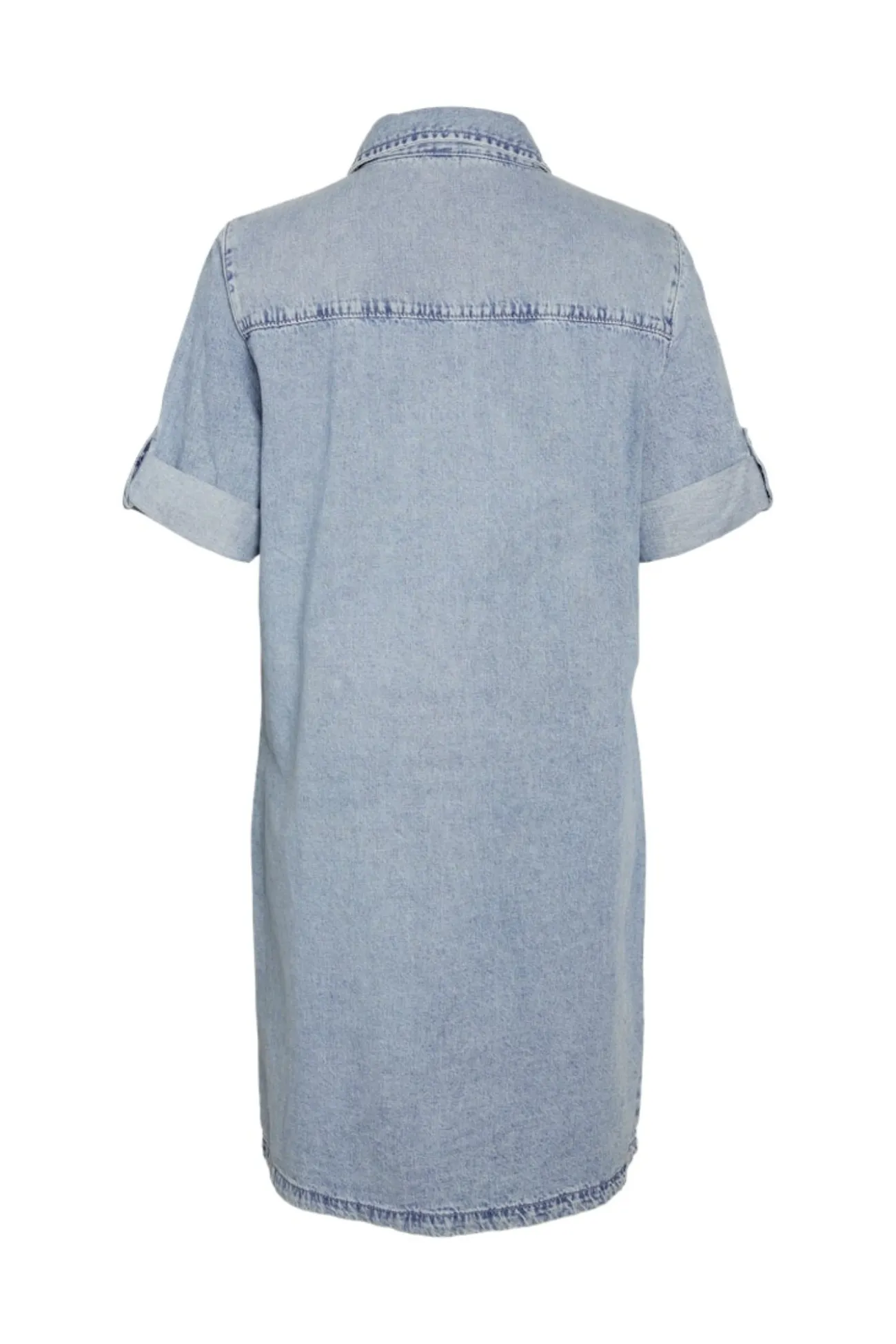 Vestido corto vaquero con manga corta, cuello y bolsillos frontales