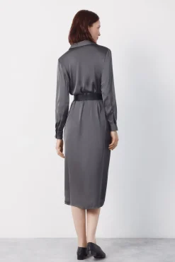 Vestido satinado camisero