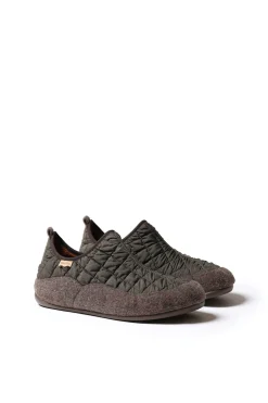 Zapatilla Para Hombre En Fieltro Y Tejido Acolchado