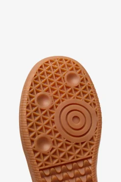 Zapatilla plana detalle crochet