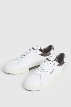 Zapatillas Clásicas Con Detalles En Ante