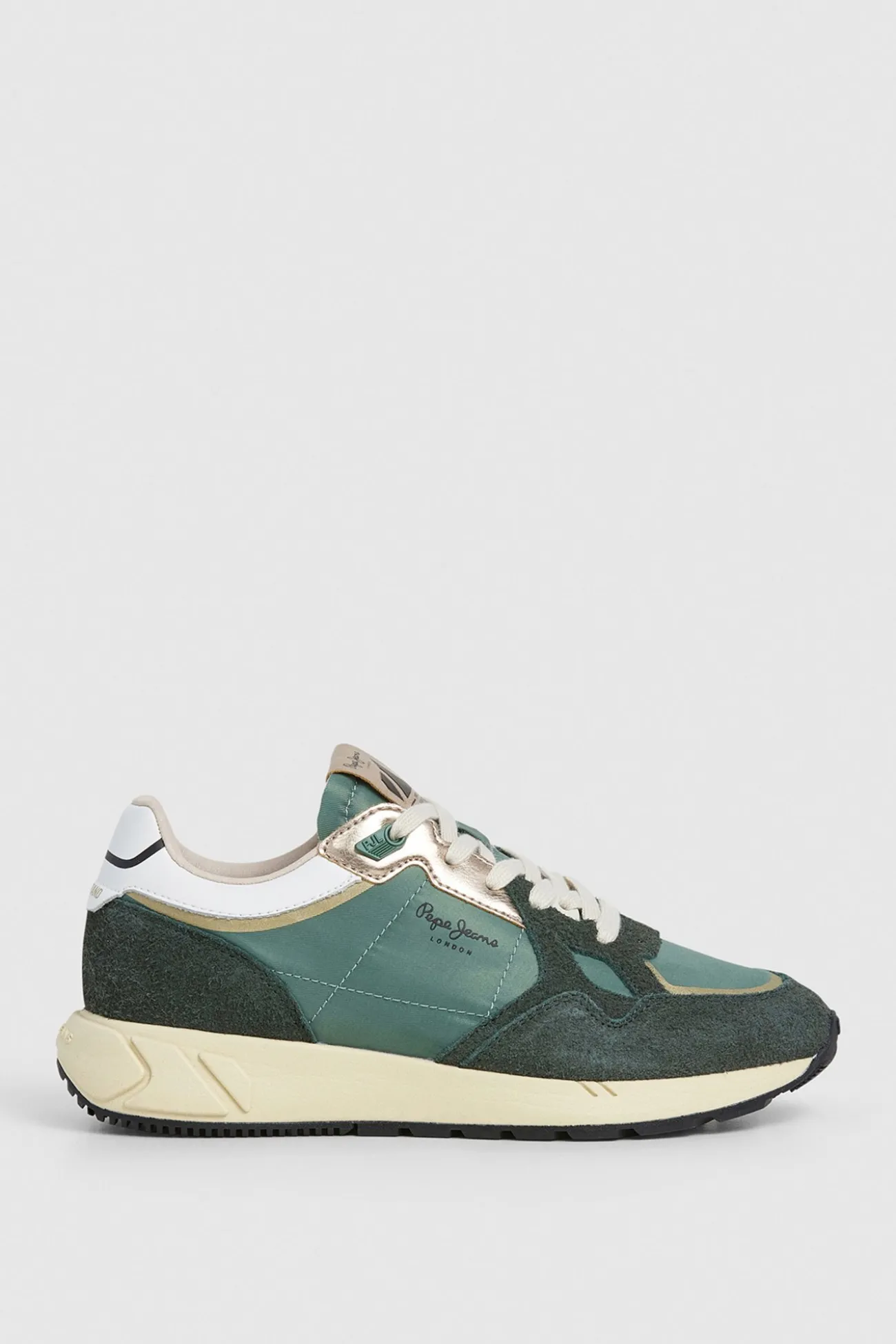Zapatillas Con Detalles En Ante
