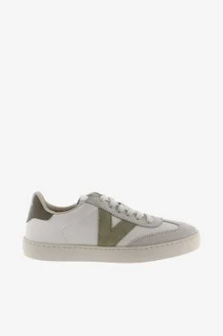 Zapatillas de efecto piel