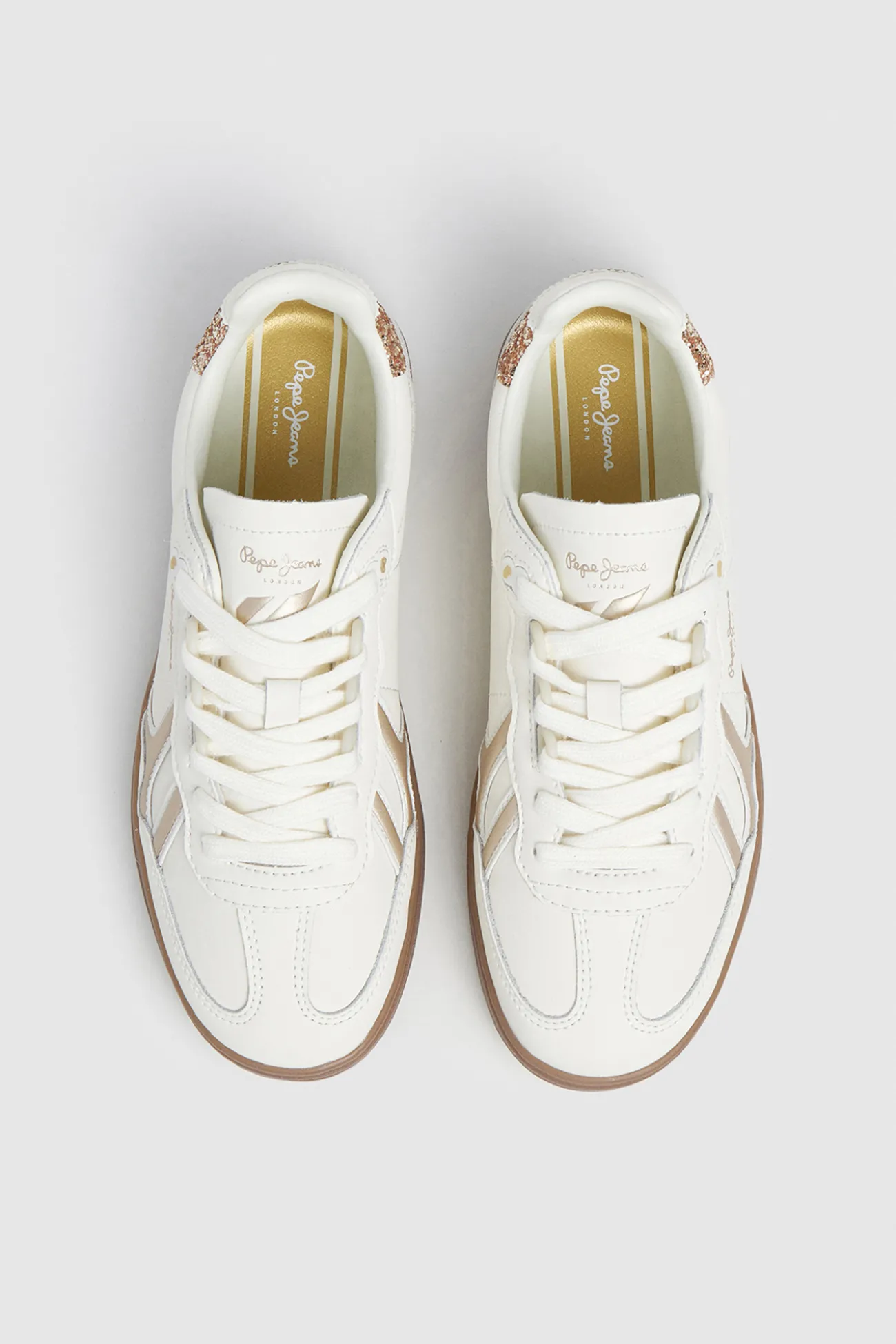 Zapatillas Piel Con Detalles En Ante
