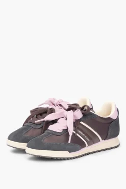 Zapatillas retro Tommy Jeans en marr&oacute;n y rosa