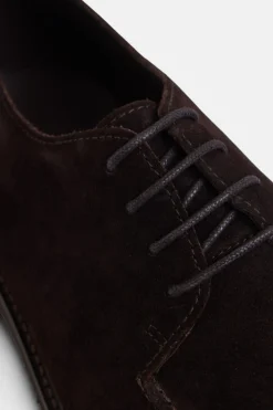 Zapato cl&aacute;sico serraje